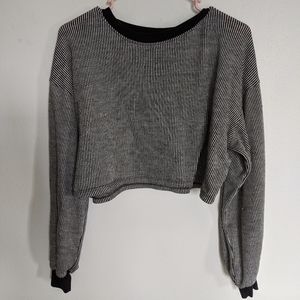 Long sleeve crop top